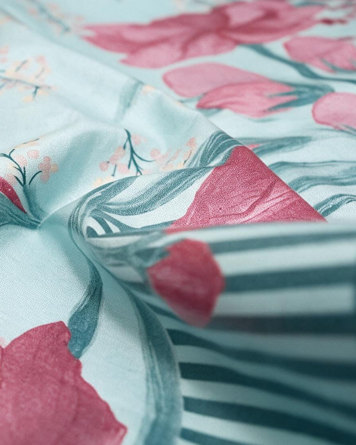 Bloomingdale Blue Cotton Water-repellent Table Cover